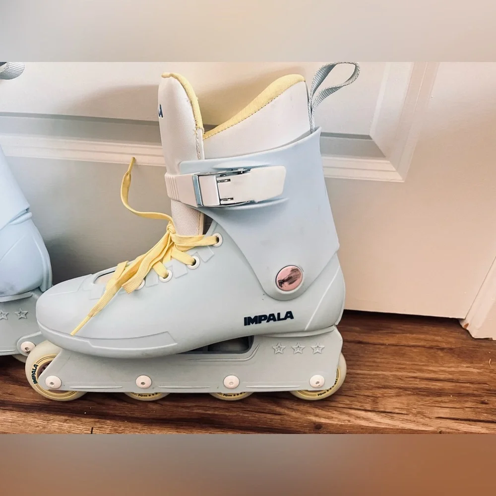 Impala Light Blue Rollerblades with Yellow Laces Size 10 - Picture 3 of 5